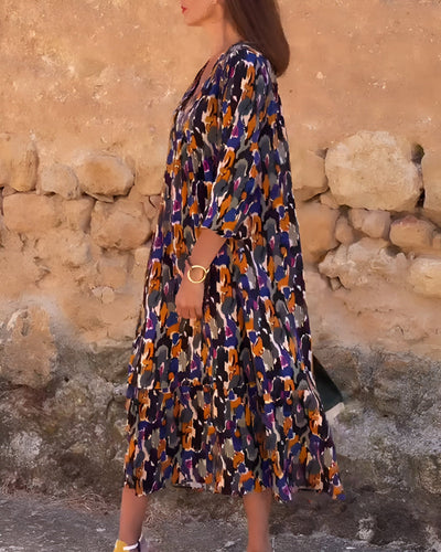 Erica - Long V-neck Dress with Retro Pattern and Elegant Comfort for Every Moment