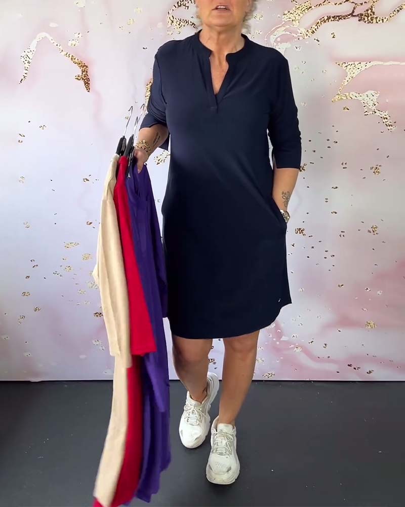 Savanna - Simple V-neck Dress