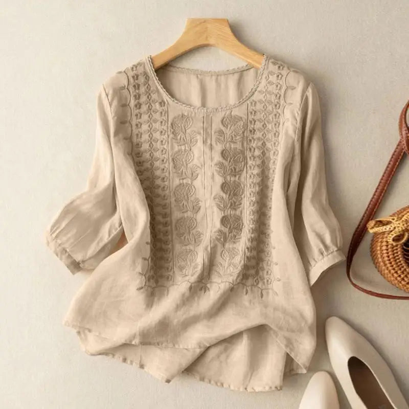 Roosje – Embroidered Blouse