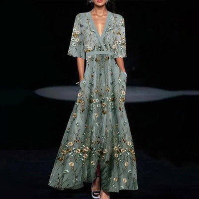 Elegant Dress – Timeless Design with Chic Sophistication