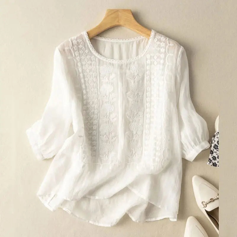 Roosje – Embroidered Blouse