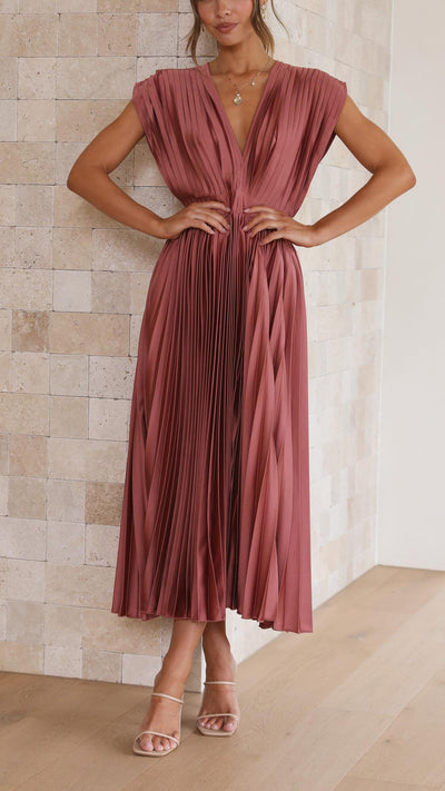Ria - Elegant pleated dress