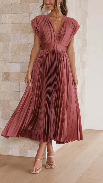 Ria - Elegant pleated dress