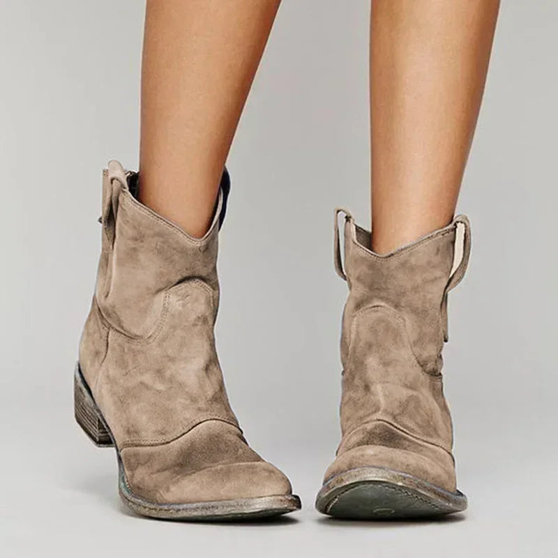 Janine – Vintage Cowboy Ankle Boots
