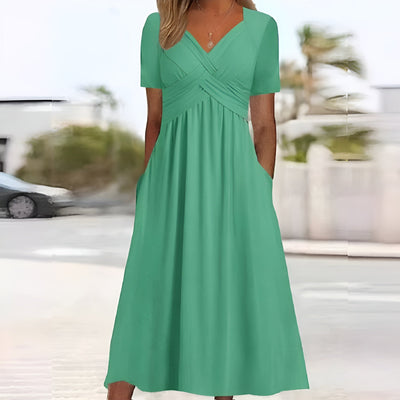 Henley - Elegant and flattering dress