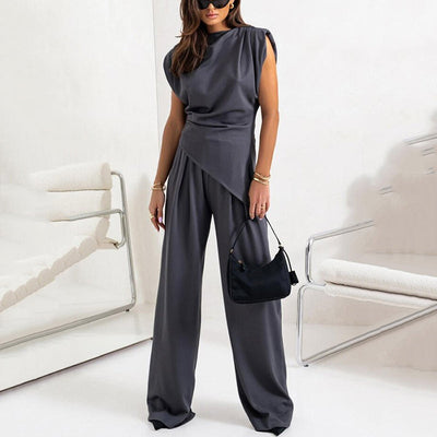 Jaylinn - Elegant, monochrome two-piece set