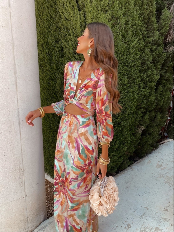 Lily - Elegant Dress with Cut-Out
