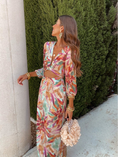 Lily - Elegant Dress with Cut-Out